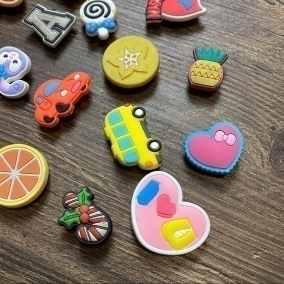 Jibbitz for Crocs Shoes variety pack of jibbitz - Picture 3 of 5